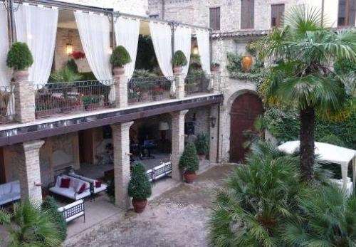 Hotel Residenza Cento Torri Ascoli Piceno Dış mekan fotoğraf